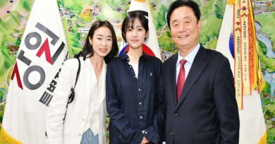 이 기사 주인공 화천군 사내면 박채원(가운데)양과 최문순 화천군수(이미지출처-화천군)